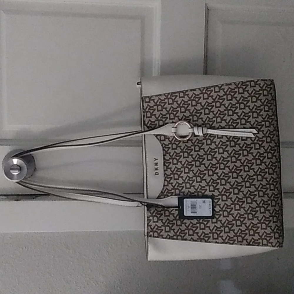 Medium size dkny tote